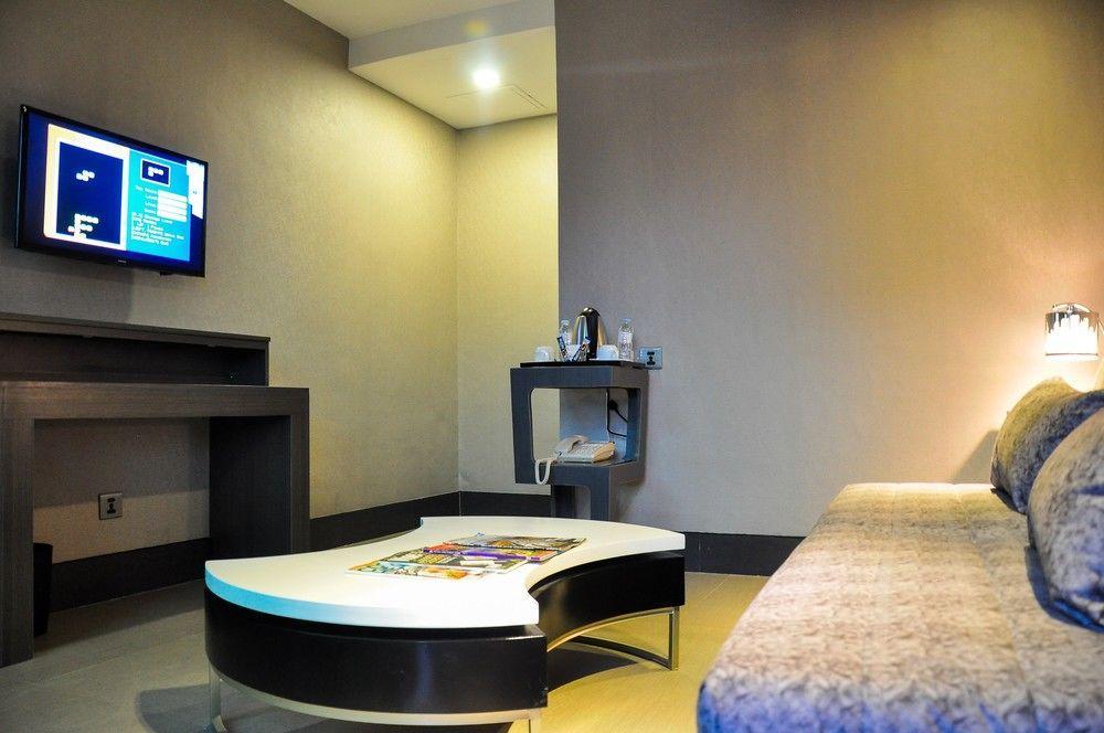 Eloisa Royal Suites Lapu-Lapu City Kültér fotó
