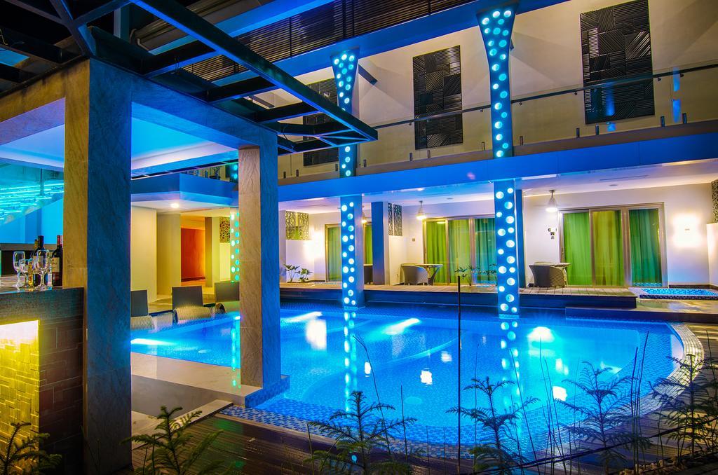 Eloisa Royal Suites Lapu-Lapu City Kültér fotó