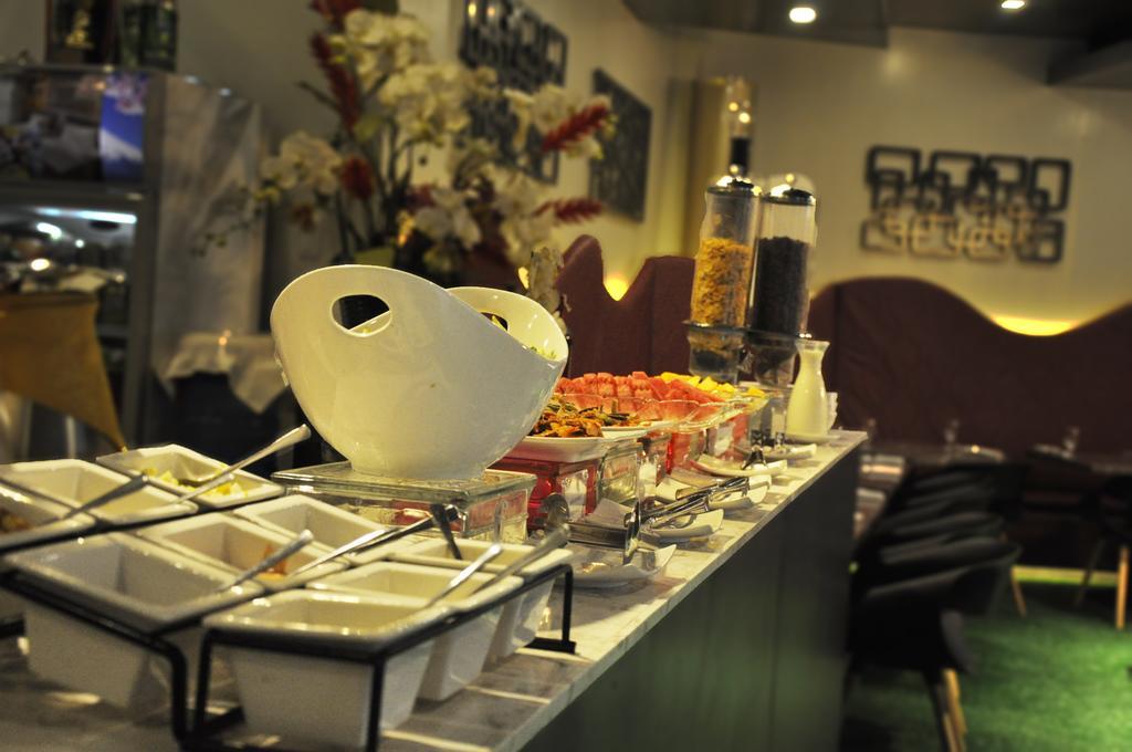 Eloisa Royal Suites Lapu-Lapu City Kültér fotó